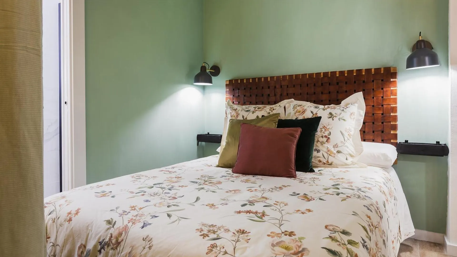 Quiet Apartment In The Center Malaga Spain