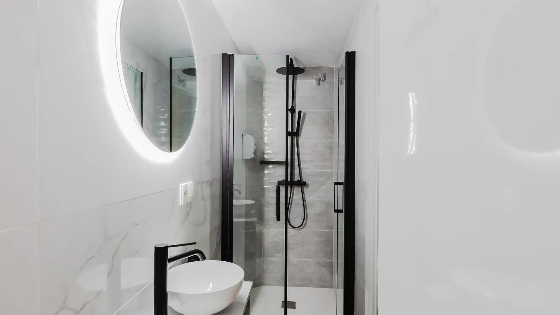 Quiet Apartment In The Center Malaga Spain