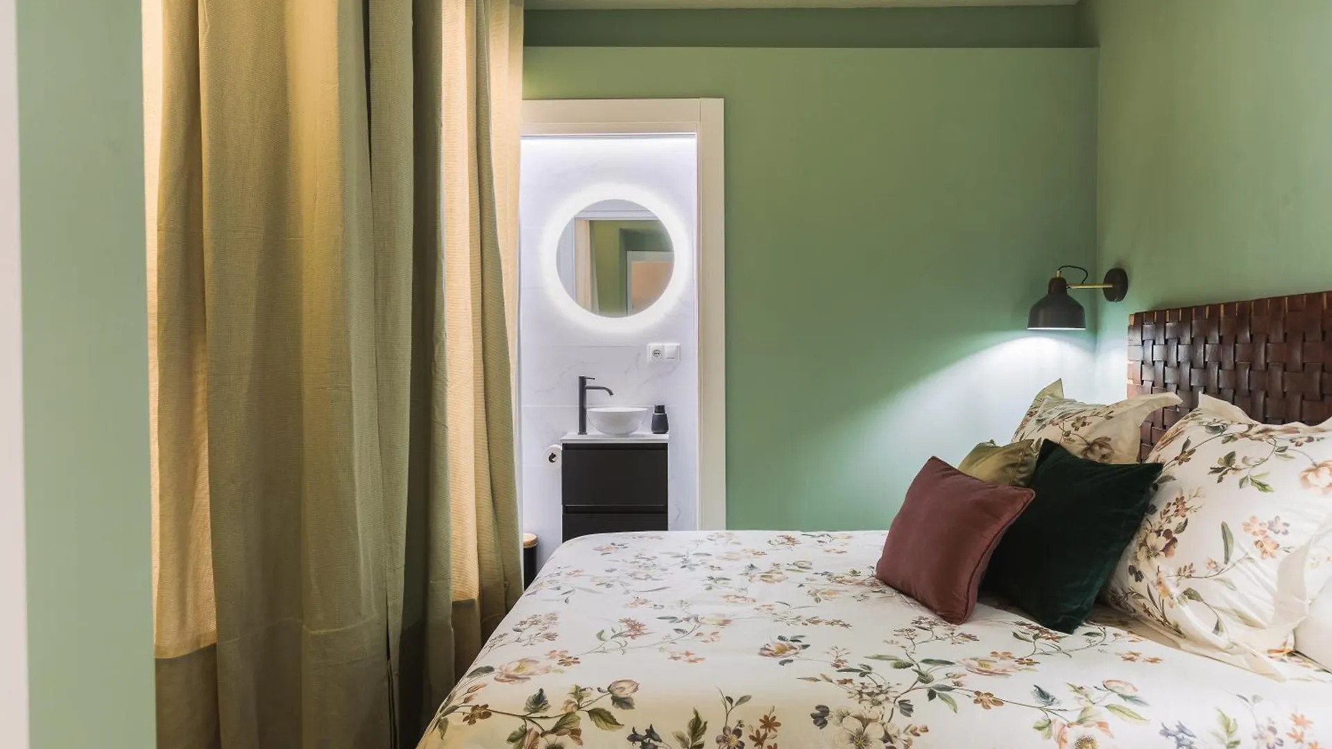 Quiet Apartment In The Center Malaga